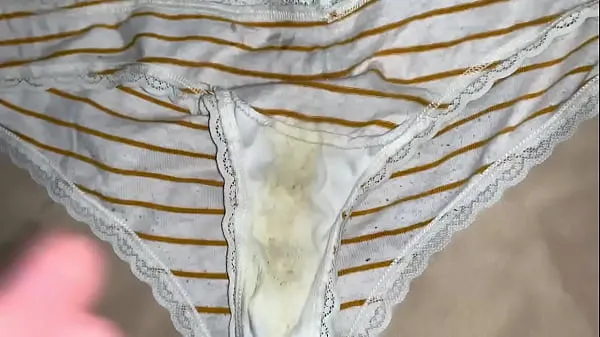 गरम Cumming on dirty panties ताज़ा ट्यूब