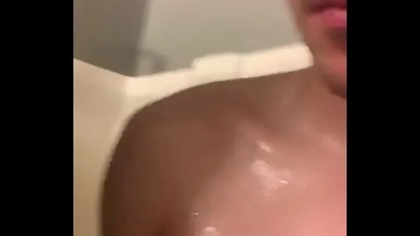 گرم Russian guy Alex in the shower 2 تازہ ٹیوب