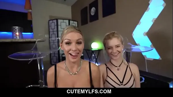 Heiße Two blond babes bust a nut for big cock - Kenzie Taylor,Riley Starfrische Tube