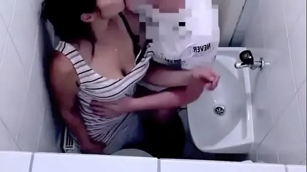 Hot Eating Sister-in-law in the bathroom while his wife went to the supermarket fresh Tube