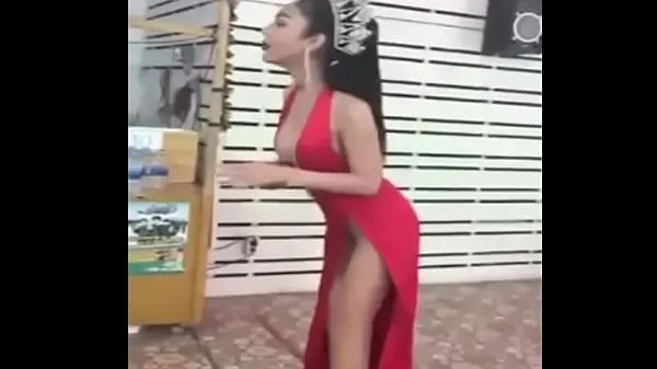 Gorąca Beautiful Asian girl lets her breasts grab for money (Name świeża tuba