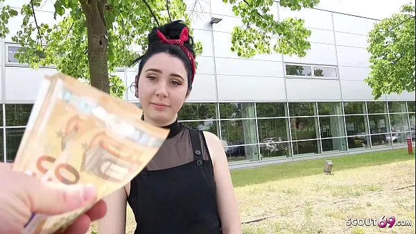 Varmt GERMAN SCOUT - 18yo Candid Girl Joena Talk to Fuck in Berlin Hotel at Fake Model Job For Cash frisk rør