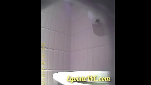 Varm The camera in the women's toilet filmed the beautiful vaginas of girls close-up färsk tub