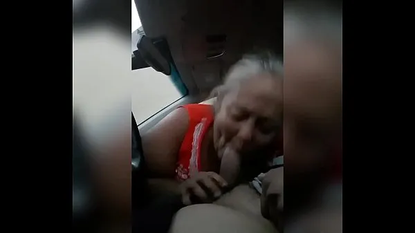 Gorąca Grandma rose sucking my dick after few shots lol świeża tuba