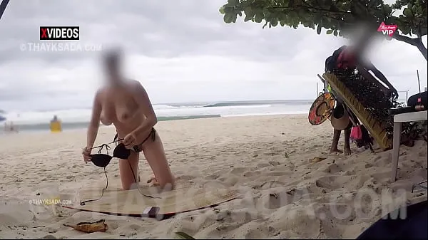 Kuuma Hot Wife showing her breasts to the saleswoman on the beach tuore putki