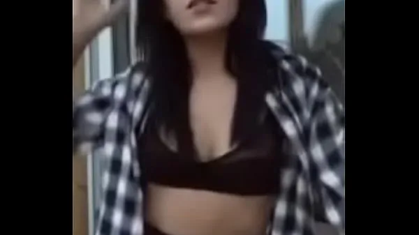 Varm Russian Teen Teasing Her Ass On The Balcony färsk tub