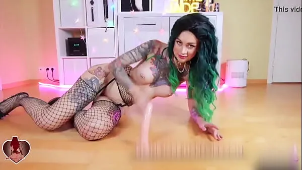 Sıcak Tattoed Girl Ass Fuck Dildo and Anal Creampie in Sexy Stockings taze Tüp