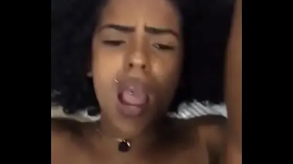 Quente Oh my ass, little carioca bitch, enjoying tasty tubo fresco