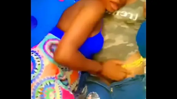 Kuuma Hot Lesbian ebony make out sex tuore putki