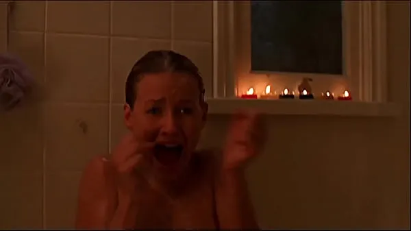 Tania Saulnier: Sexy Shower Girl (Shorter Version) - Smallville (Spanish & French Tiub segar panas