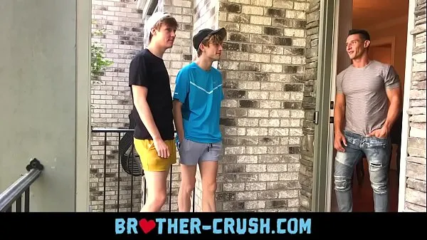Varmt Hot Stepbrothers fuck their horny older neighbour in gay threesome frisk rør