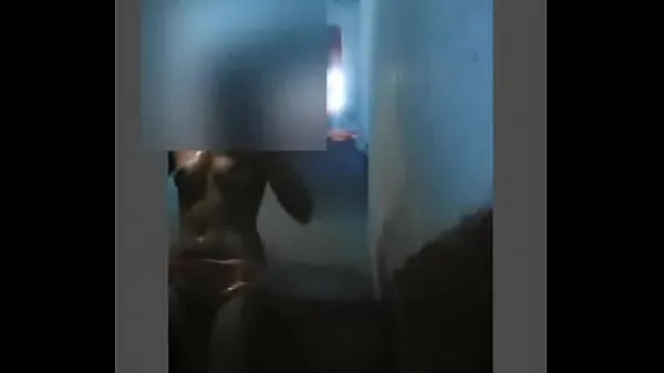 Varm desi village girl bathroom video färsk tub