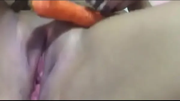Carrot on pussy Tiub segar panas