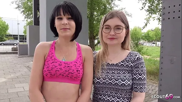Hete GERMAN SCOUT - TWO SKINNY GIRLS FIRST TIME FFM 3SOME AT PICKUP IN BERLIN verse buis