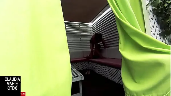 Varmt My cousin fucking. Couple caught getting oral sex in a corner frisk rør