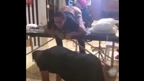 Vroča Anitta tattooing the cu sveža cev