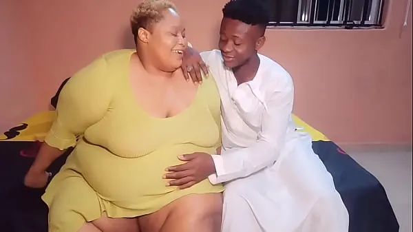 Hot AfricanChikito Fat Juicy Pussy opens up like a GEYSER fresh Tube