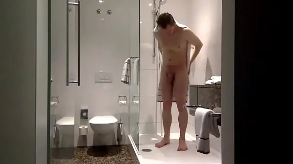 热的 Russian guy Alexander in the shower 2 新鲜的管