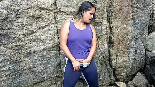 Ống nóng Dragon Cave!!! Strangers caught me in siririca I had to fuck with the two males. Paty Butt - Fire Wizard - Alex Lima . Full On Red tươi