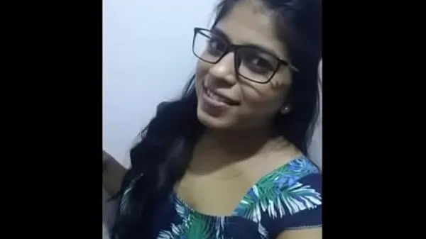 Varm Cheating Lankan Slut MILF dirty talk with lover färsk tub