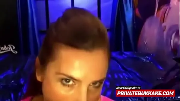 Ζεστό Totally naked girl does anal during a bukkake session φρέσκο ​​σωλήνα