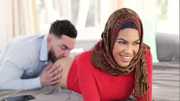 Hot Hijab Stepsister Sending Nudes To Stepbrother - Maya Farrell, Peter Green -Family Strokes fresh Tube