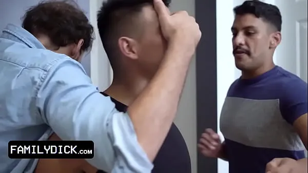 热的 Two Perv Latinos Their Hot And Pin Him Against The Wall While Drilling His Tight Hole - FamilyDick 新鲜的管
