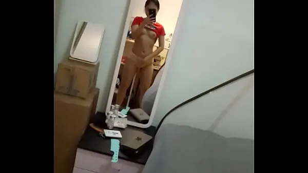 Sıcak Naked Girl In The Chinese Mirror taze Tüp