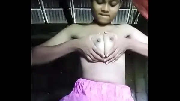 ร้อนแรง Village girl plays with boobs and pussy หลอดสด