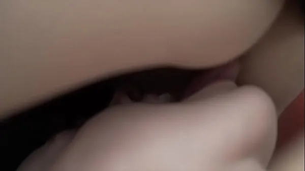 Hete Girlfriend licking hairy pussy verse buis