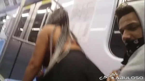 Quente Taking a quickie inside the subway - Caah Kabulosa - Vinny Kabuloso tubo fresco