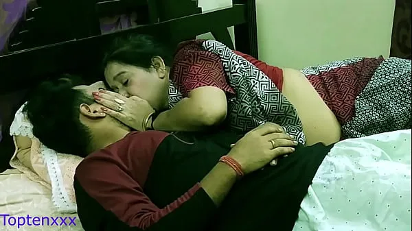 Vroča Indian Bengali Milf stepmom teaching her stepson how to sex with girlfriend!! With clear dirty audio sveža cev