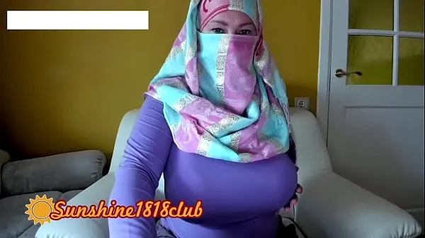 Vroča Muslim sex arab girl in hijab with big tits and wet pussy cams October 14th sveža cev