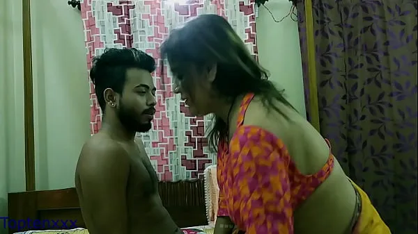 Varm Bengali Milf Aunty vs boy!! Give house Rent or fuck me now!!! with bangla audio färsk tub