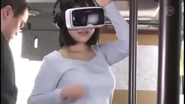 Varm Cute Asian Gets Fucked On The Bus Wearing VR Glasses 3 (har-064 färsk tub