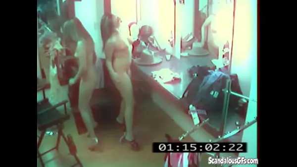 Tabung segar Lesbian Girls gets horny caught on Camera panas