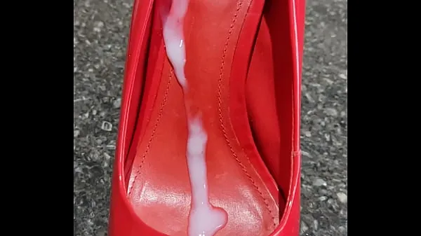 गरम Red schutz shoe full of milk ताज़ा ट्यूब