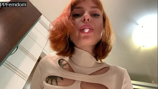 Hete POV Spit and Toilet Pissing With Redhead Mistress Kira verse buis