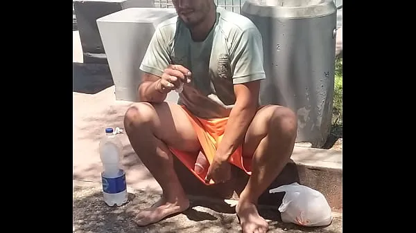 Sıcak Homeless shows me the dick taze Tüp