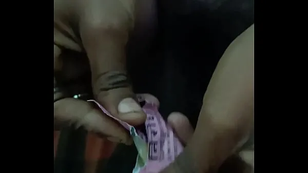 Ζεστό Nammakkal Tamil Prostitute Aunty shows big tits and hairy pussy for just 300rs φρέσκο ​​σωλήνα