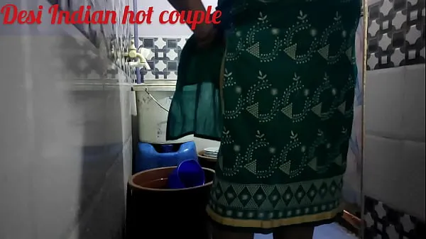 Hot Desi Savita bhabhi nude bath in the bathroom xxx video fresh Tube