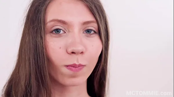 Vroča Thrilling blowjob video with innocent looking Stefanie Moon sveža cev