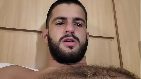 HOT MALE - HAIRY CHEST BEING VERBAL AND COCKY Tiub segar panas