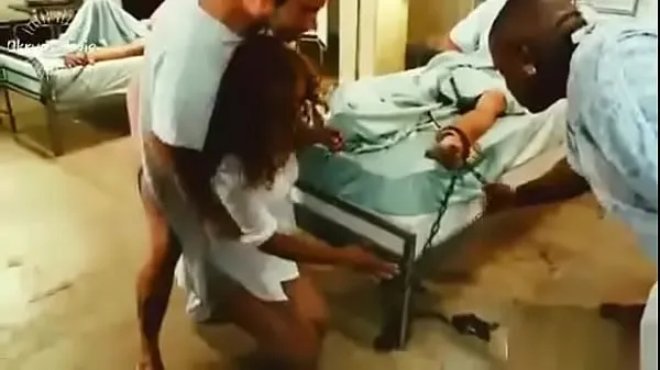 Ζεστό Black nurse gets fucked by the occupants of the asylum φρέσκο ​​σωλήνα