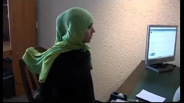 گرم Moroccan slut Jamila tried lesbian sex with dutch girl(Arabic subtitle تازہ ٹیوب