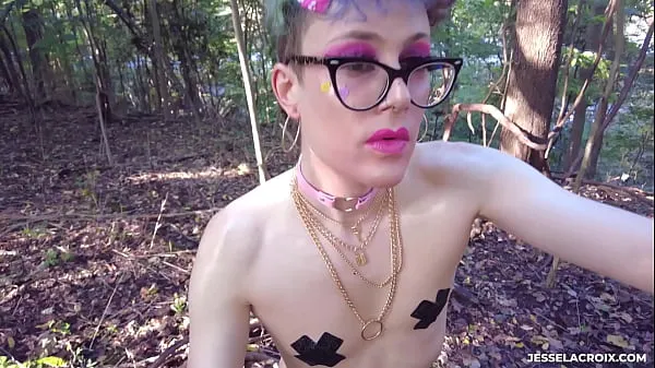 Ống nóng Femboy naked and oiled up in the woods - ASS FUCK and PISS tươi