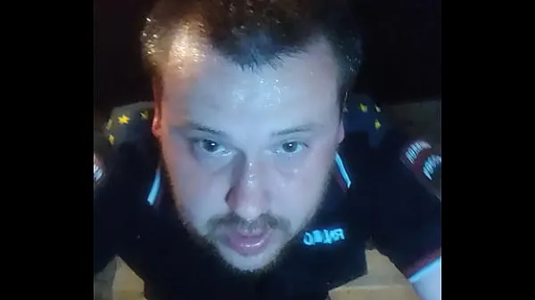 Ζεστό Full video: rough fuck of a policeman's anal hole with a bottle of vodka φρέσκο ​​σωλήνα