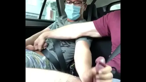 Gorąca 2 pauzudos making out in Uber at risk of being caught świeża tuba