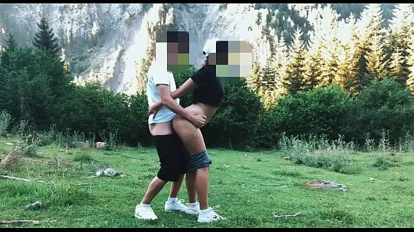 Forró Girl fucked in the forest friss cső