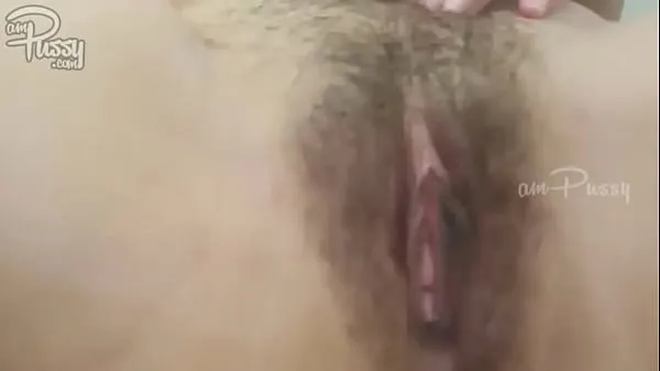 热的 Asian college girl rubs her pussy on camera 新鲜的管